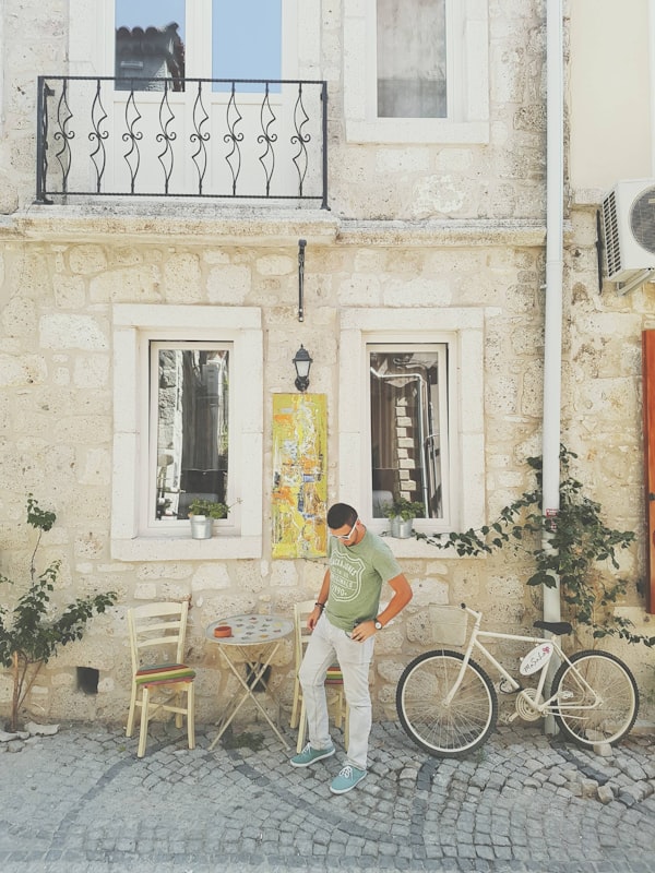 Alaçatı, Çeşme - Bisikletli sokak görünümü