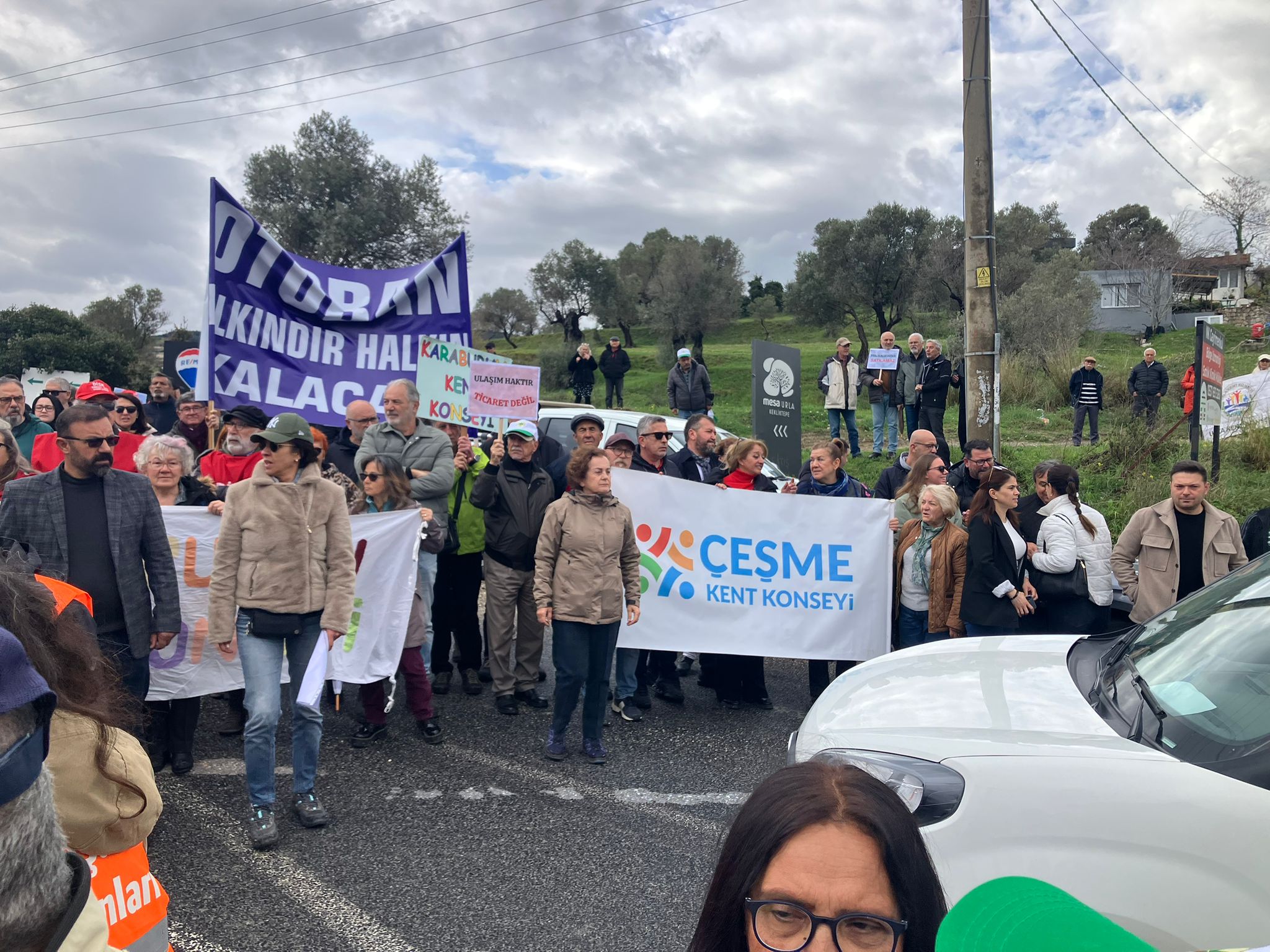 Yarımada Kent Konseyleri Birliği Özelleştirilmesi planlanan otobana karşı basın bildirisi düzenledi.
